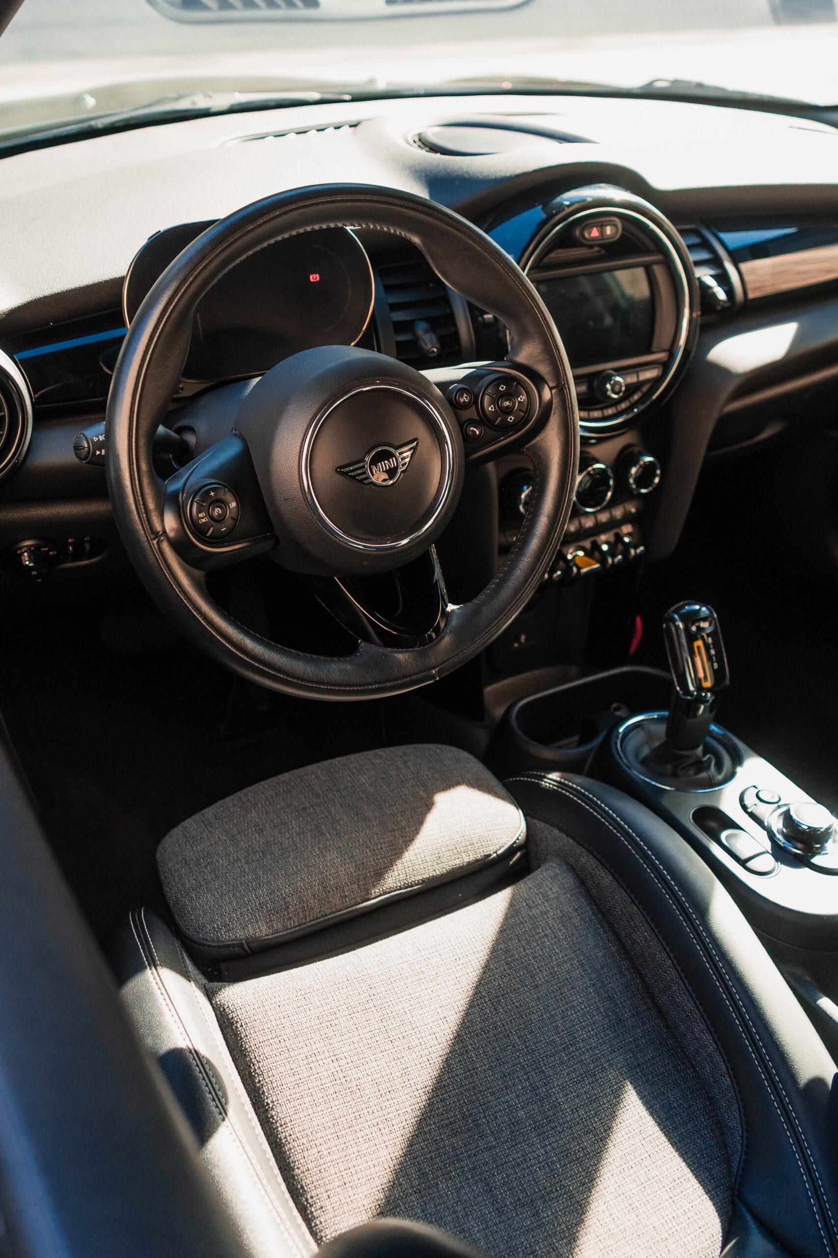 MINI 3 Portas Cooper E Classic S