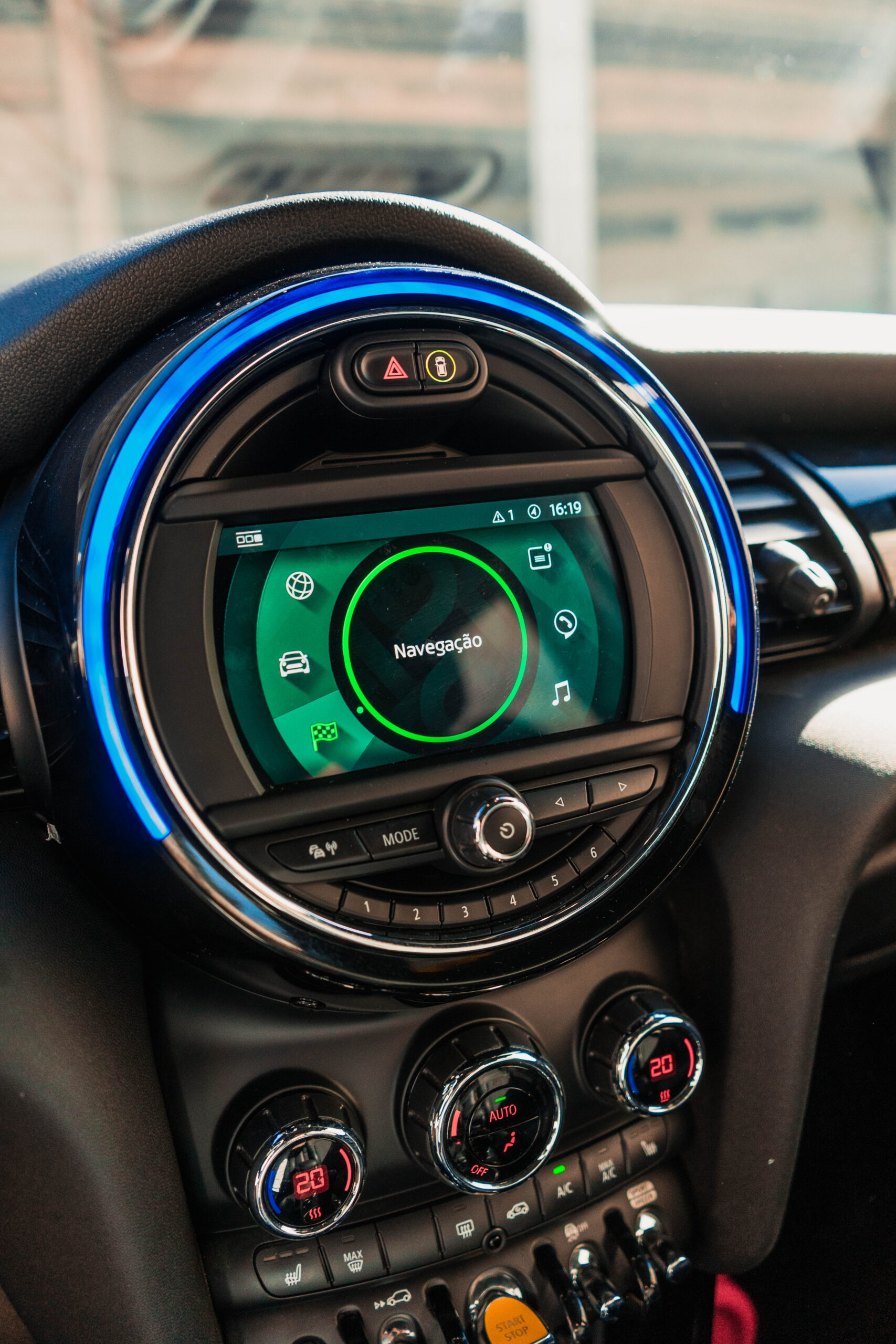 MINI 3 Portas Cooper E Classic S