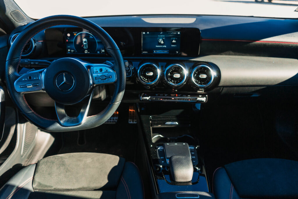 Mercedes-Benz A 200 AMG Line (2020)