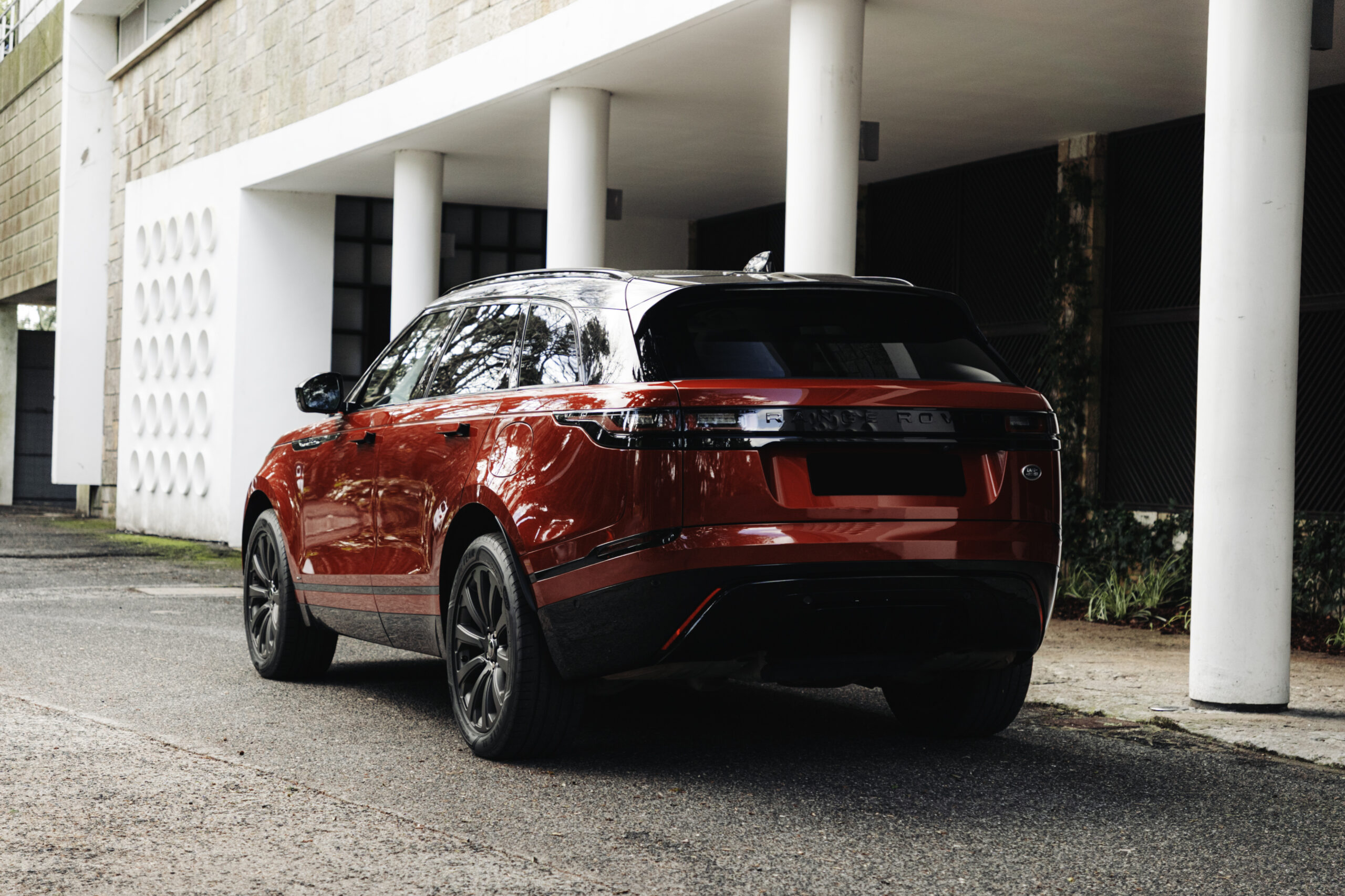 Land Rover Range Rover Velar 2.0 P400e AWD R-Dynamic