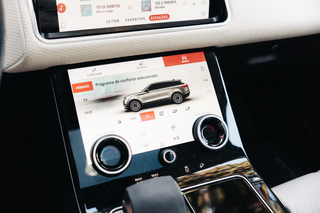 Land Rover Range Rover Velar 2.0 P400e AWD R-Dynamic