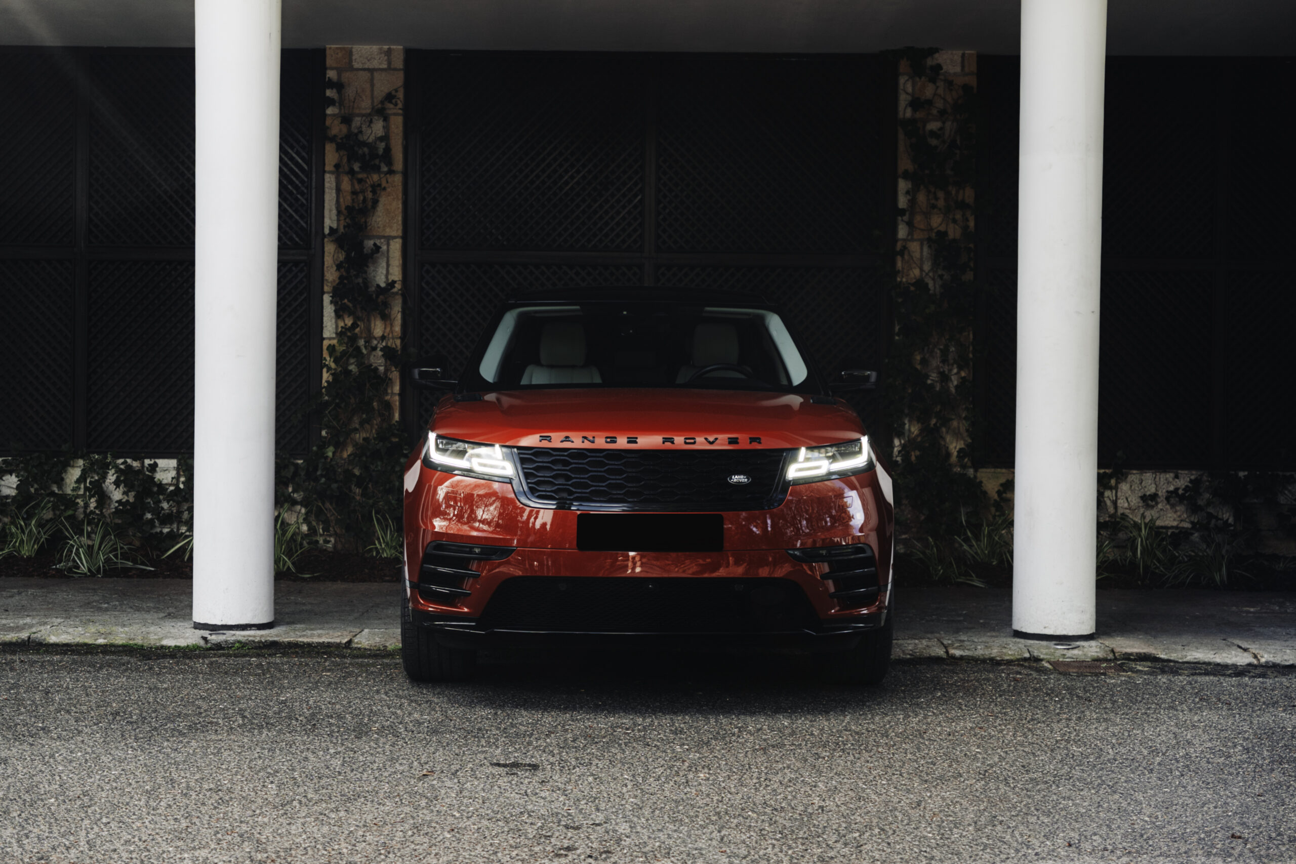 Land Rover Range Rover Velar 2.0 P400e AWD R-Dynamic