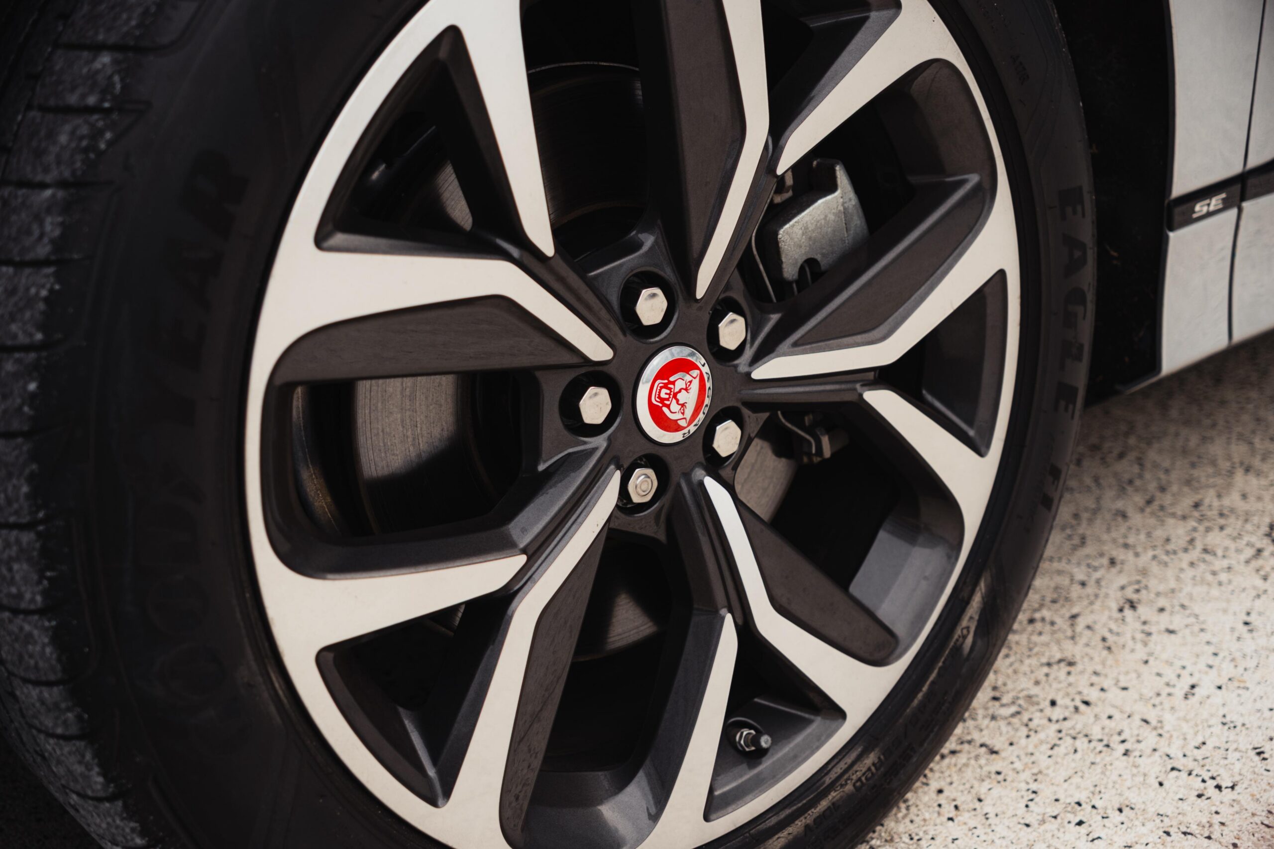 Jaguar I-Pace EV400 AWD R-DYNAMIC SE