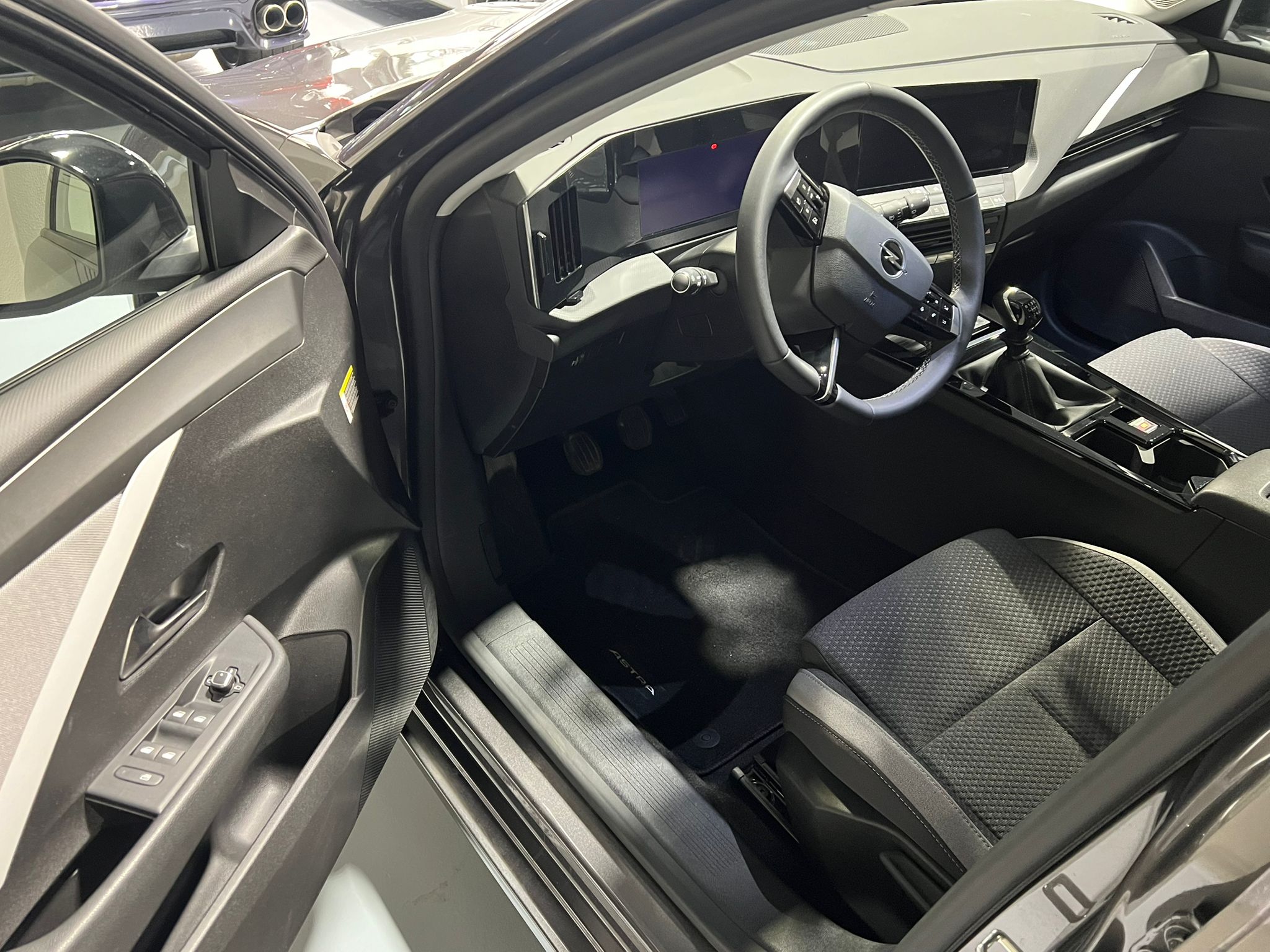 Opel Astra 1.2 T Edition (2024)