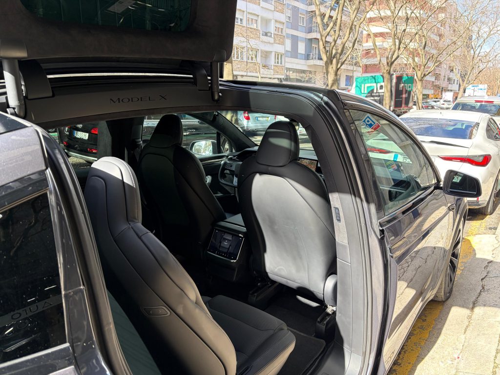 Tesla Model X Plaid
