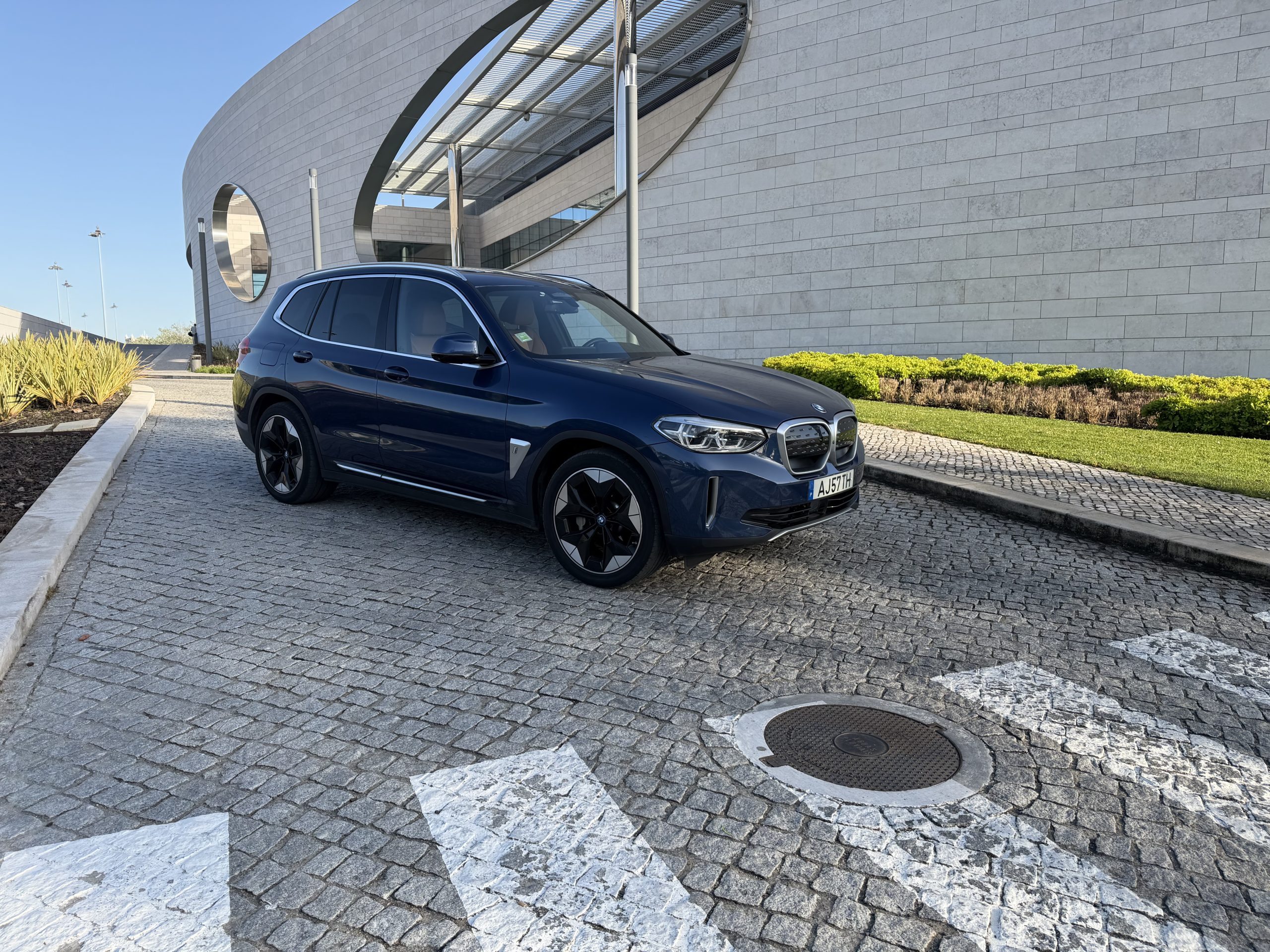 BMW IX3 Inspiring