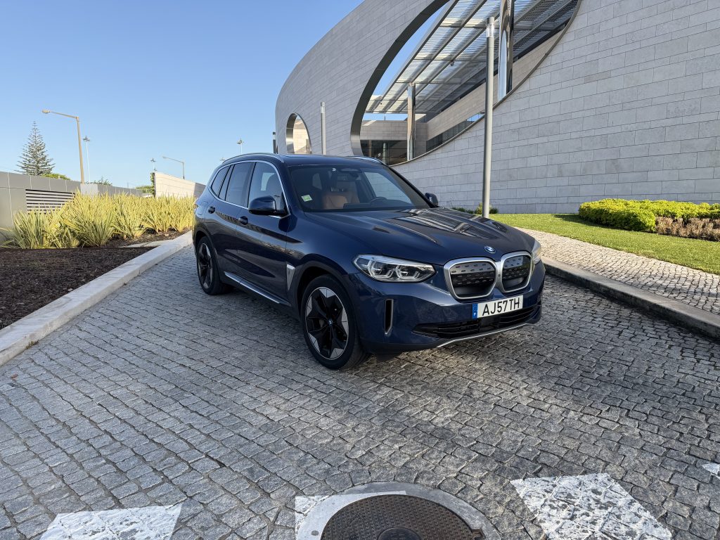 BMW IX3 Inspiring