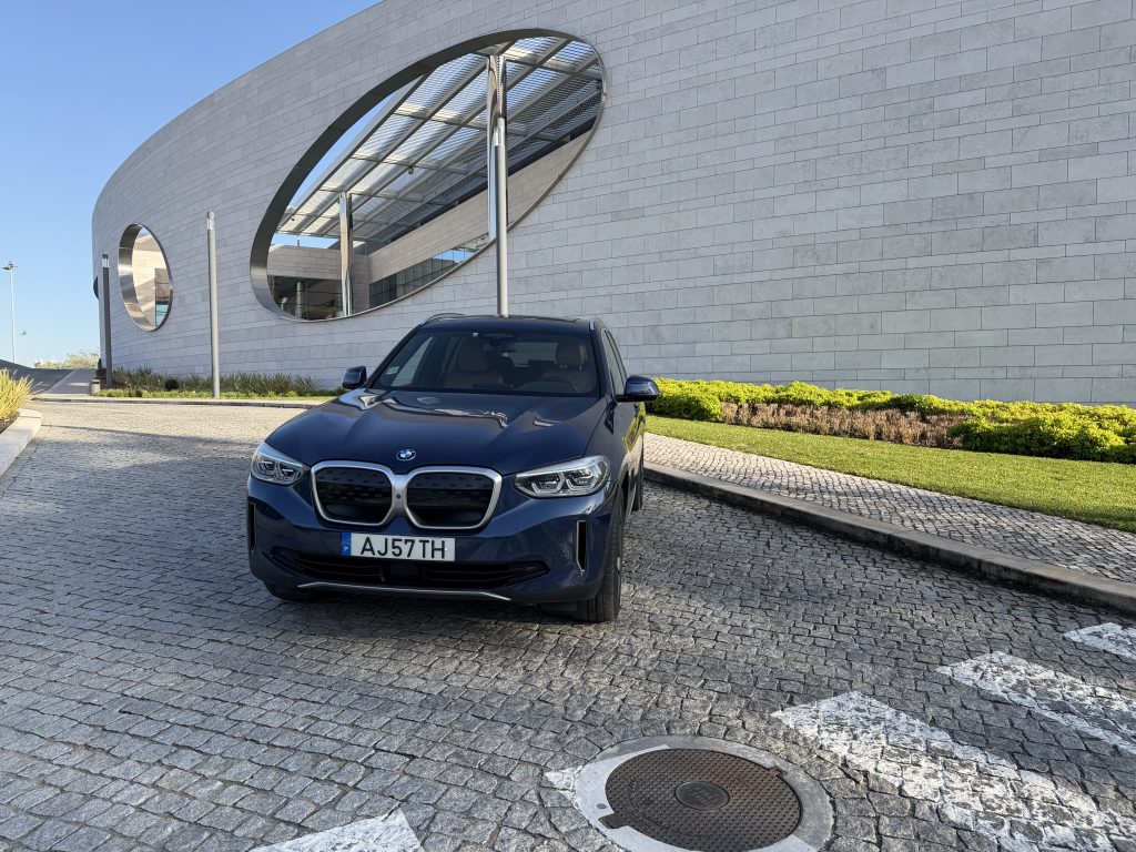 BMW IX3 Inspiring