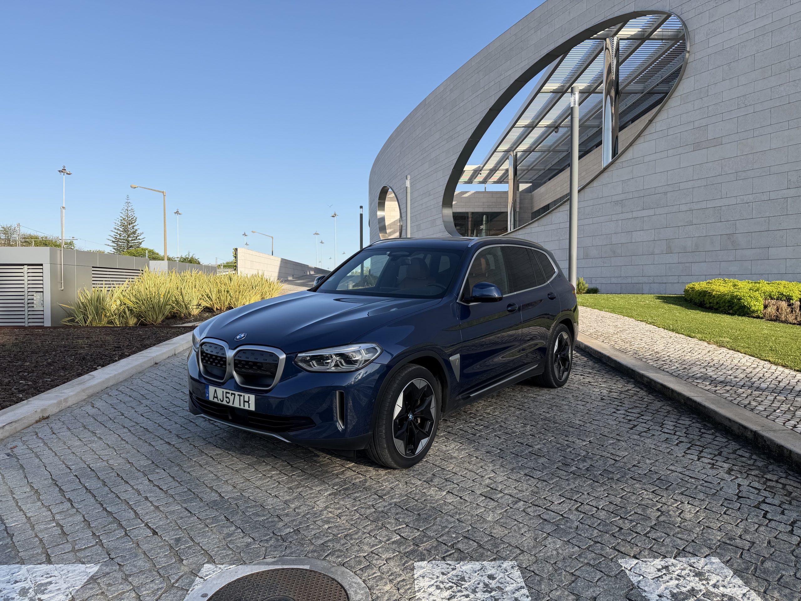 BMW IX3 Inspiring