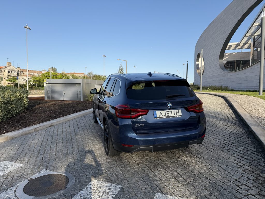 BMW IX3 Inspiring