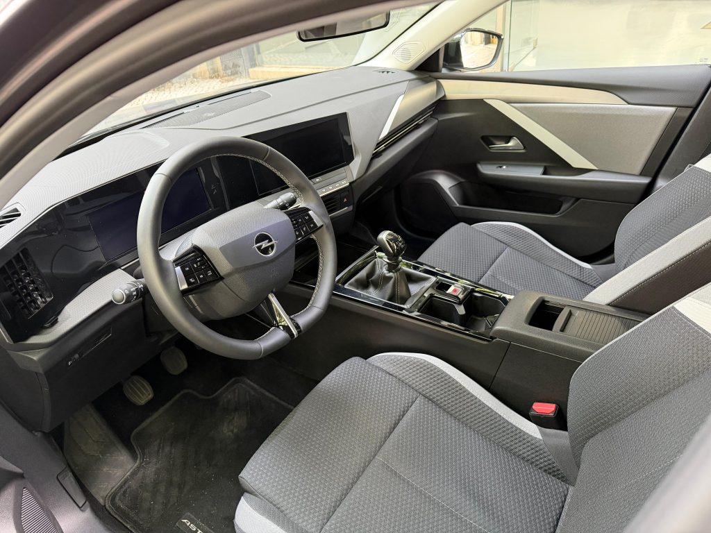 Opel Astra 1.2 T Edition (2024)