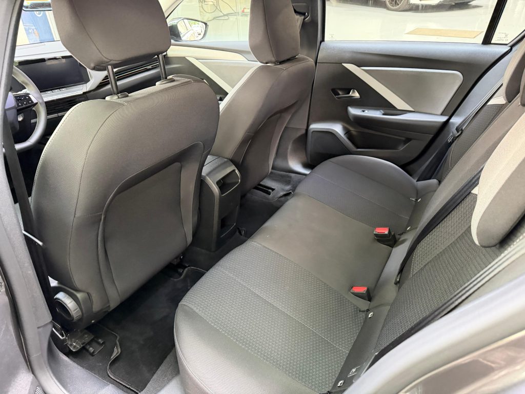 Opel Astra 1.2 T Edition (2024)