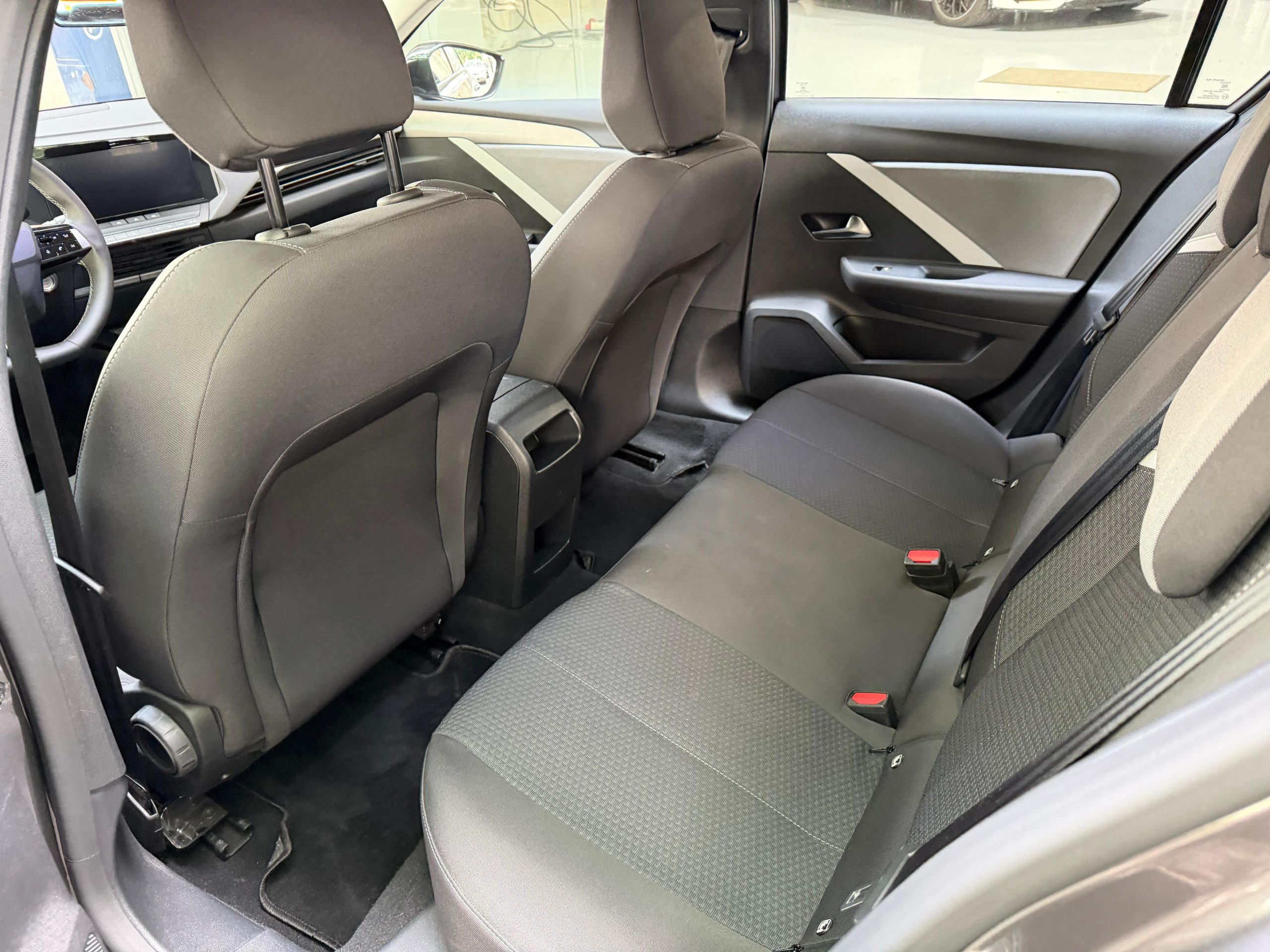 Opel Astra 1.2 T Edition (2024)