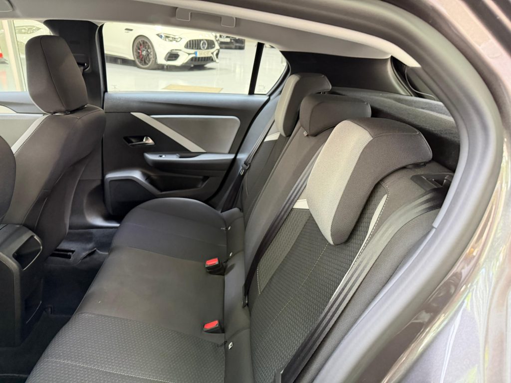 Opel Astra 1.2 T Edition (2024)