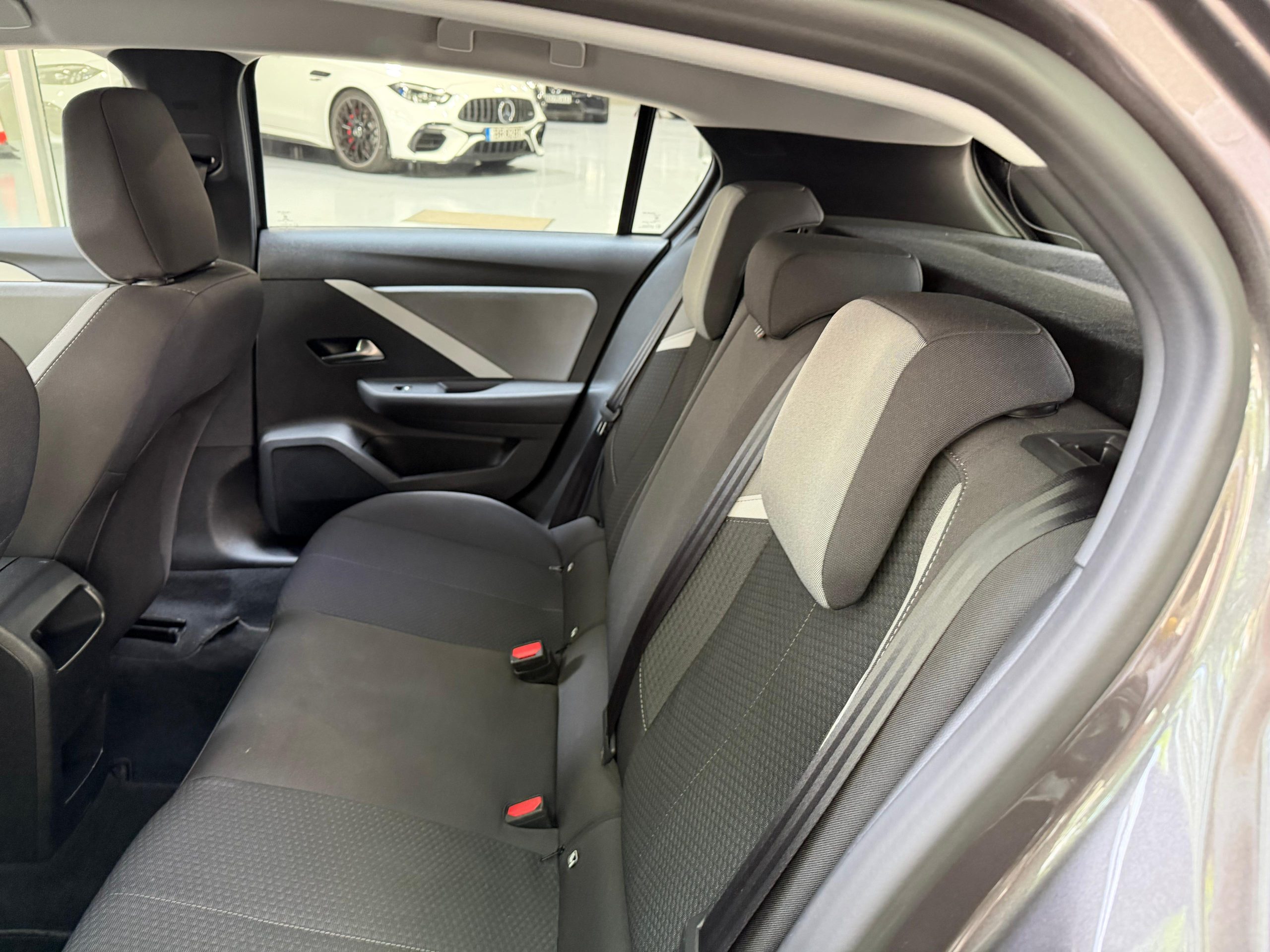 Opel Astra 1.2 T Edition (2024)