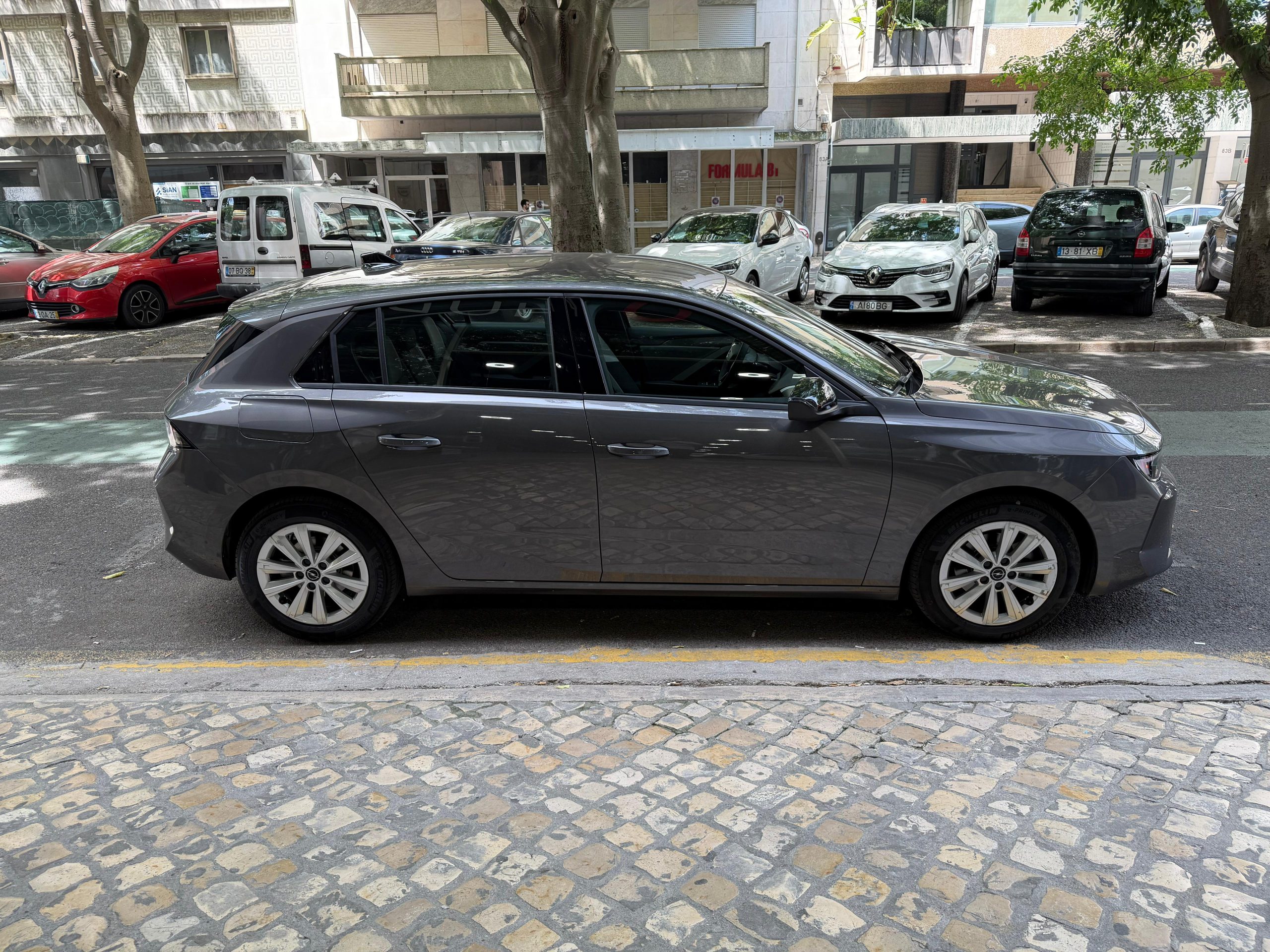 Opel Astra 1.2 T Edition (2024)