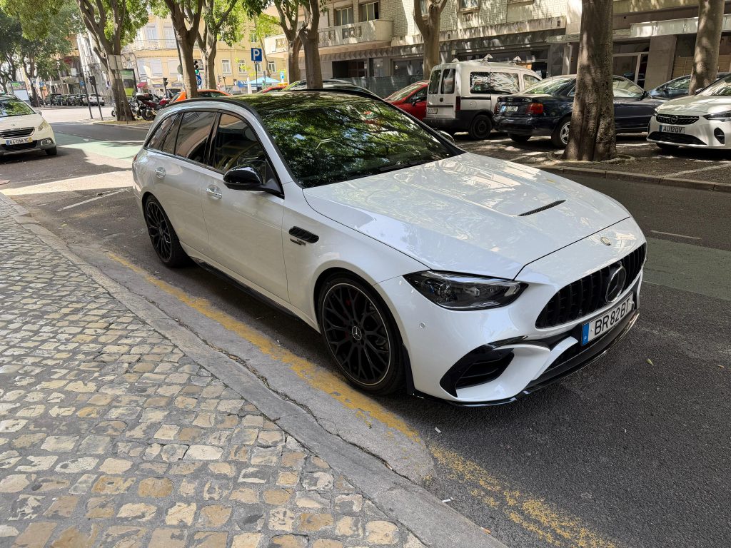 MERCEDES-BENZ C63S E-Performance
