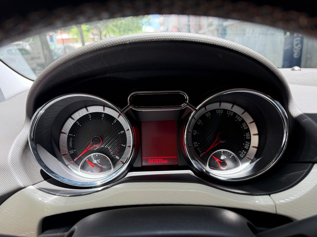 Opel Adam