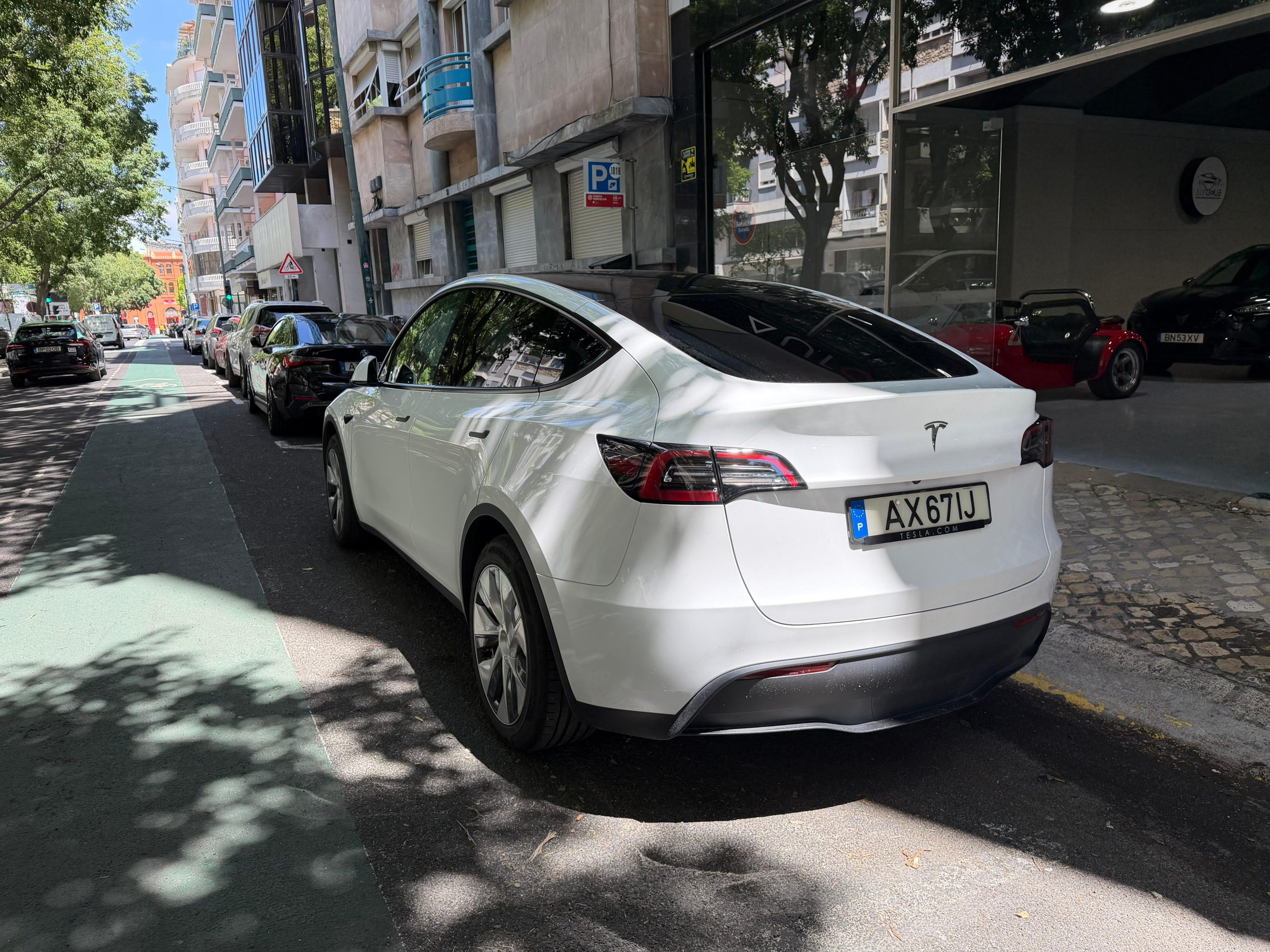 Tesla Y