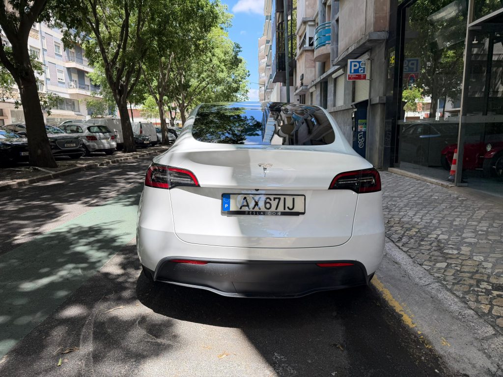 Tesla Y