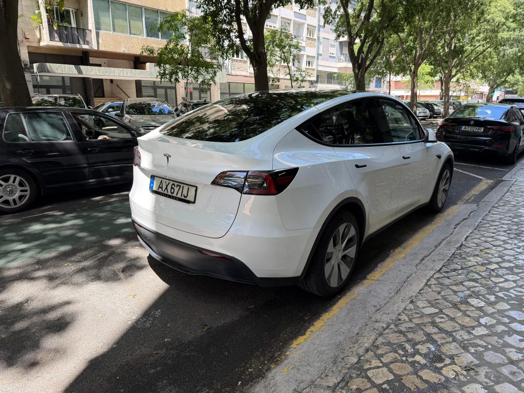 Tesla Y