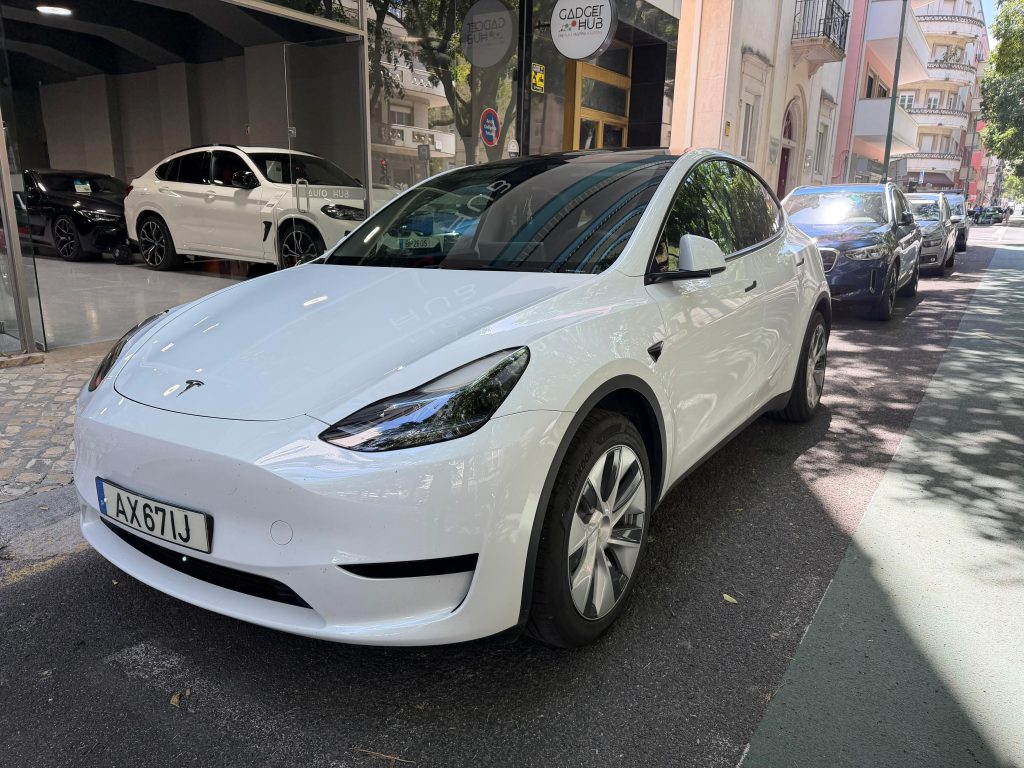 Tesla Y