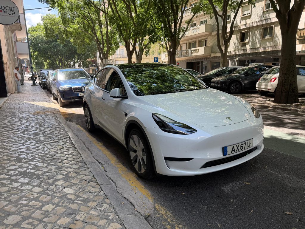 Tesla Y