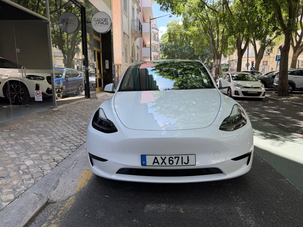 Tesla Y