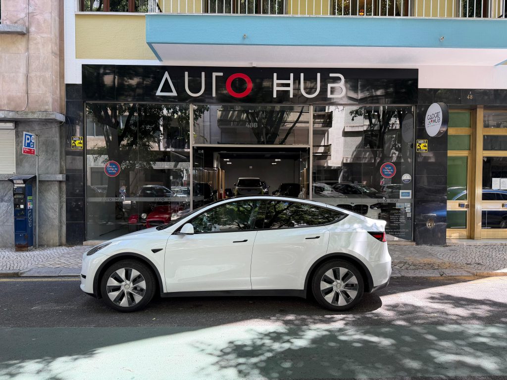 Tesla Y