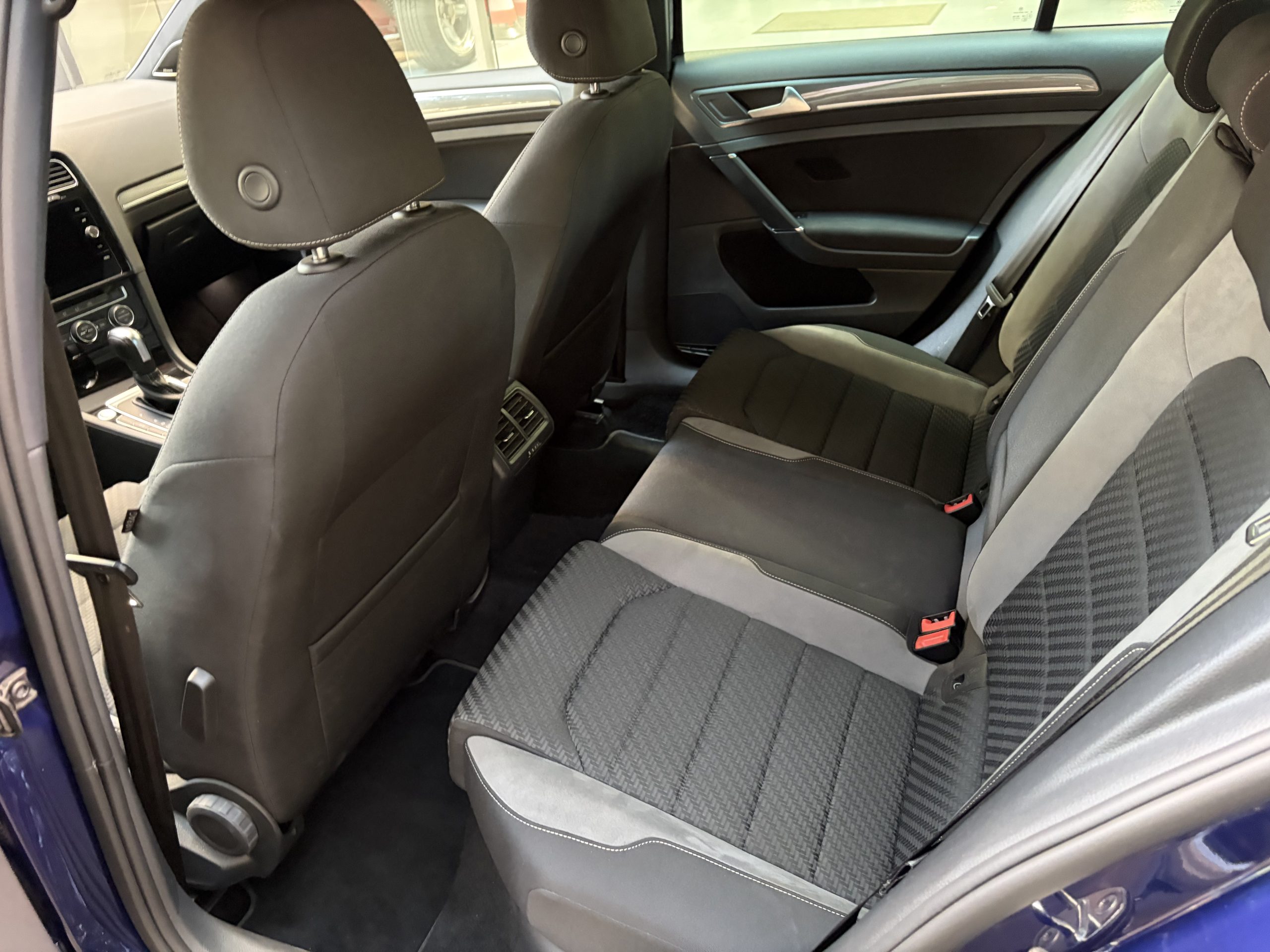 VW Golf 1.5 TSI R-Line DSG 2020