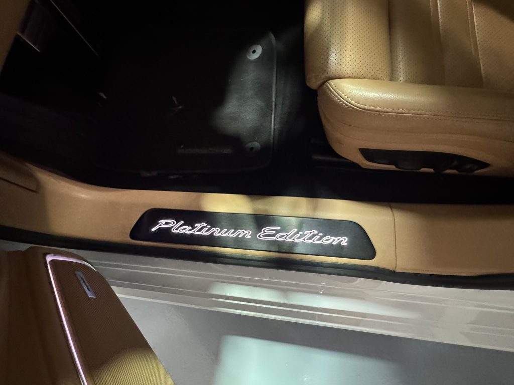 PORSCHE PANAMERA 4 E-HYBRID PLATINIUM EDITION 2022