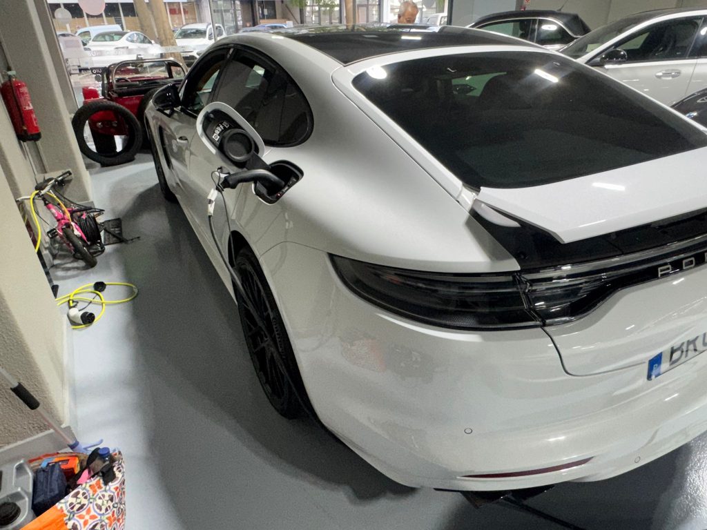 PORSCHE PANAMERA 4 E-HYBRID PLATINIUM EDITION 2022