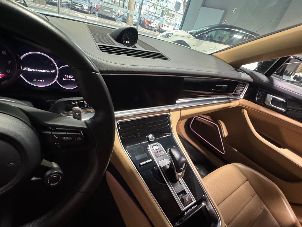 PORSCHE PANAMERA 4 E-HYBRID PLATINIUM EDITION 2022