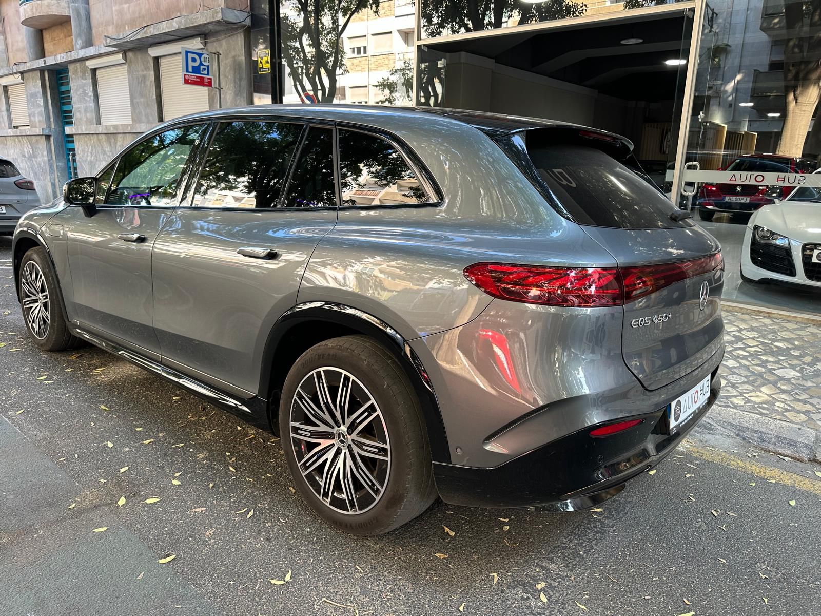 Mercedes EQS 450+ SUV 2023
