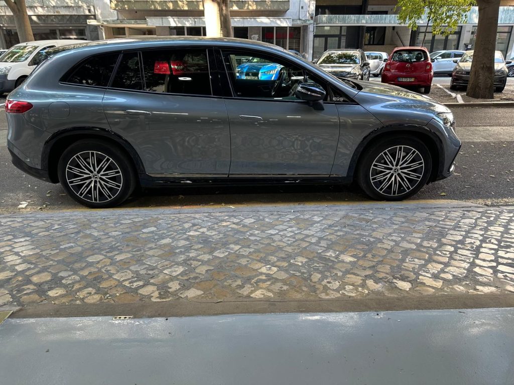 Mercedes EQS 450+ SUV 2023